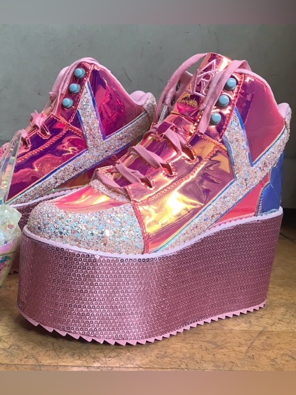 YRU Qozmo Y2K Platform
Pink Mermaid Holographic Platform Sneakers - Rare